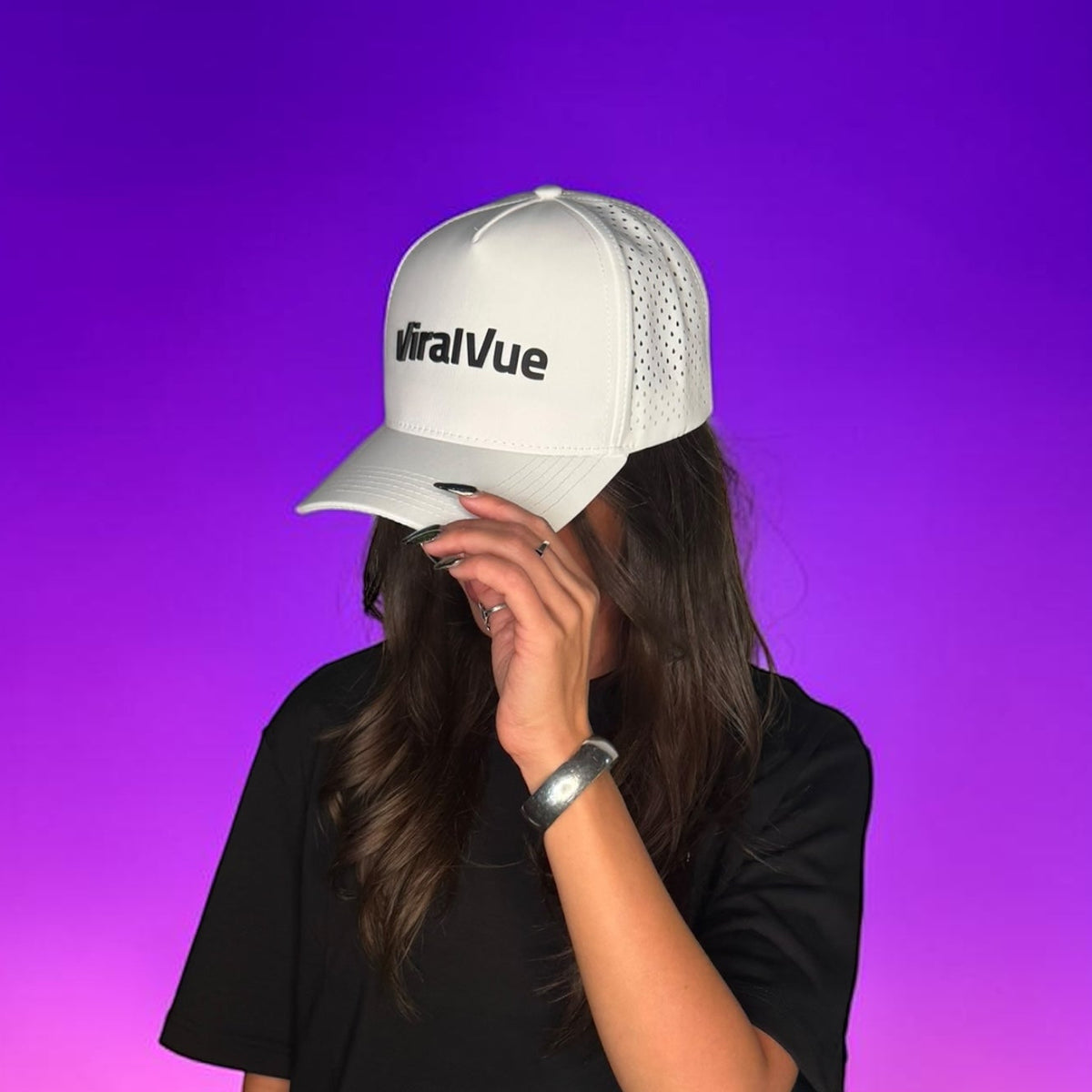 Viral Vue Classic White Hat